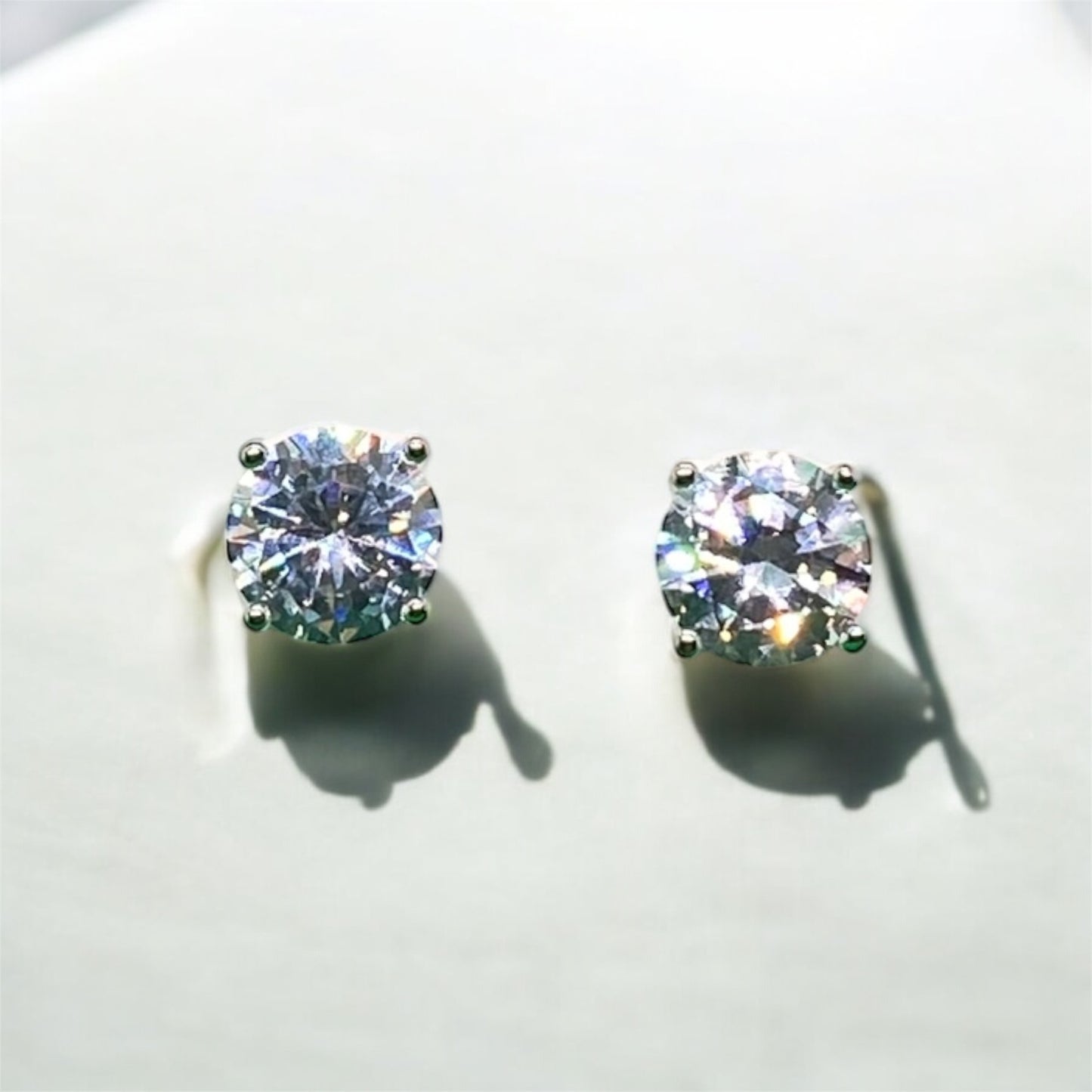 Coppia di Orecchini con Zirconi